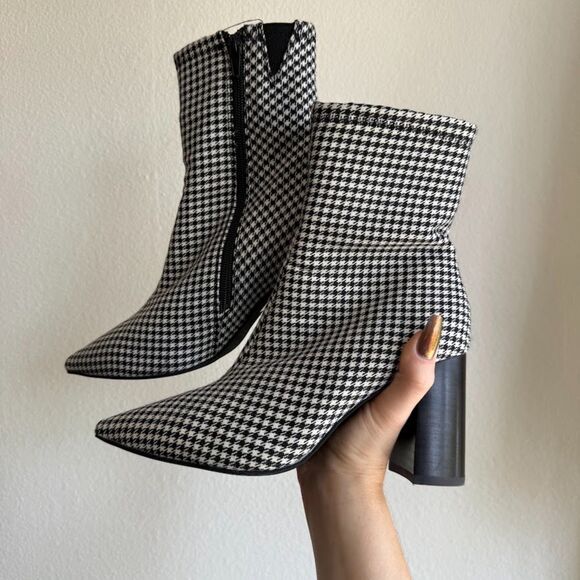 Jeffrey Campbell Siren High Heel Booties in Houndstooth Black & White size 6 - Picture 2 of 11